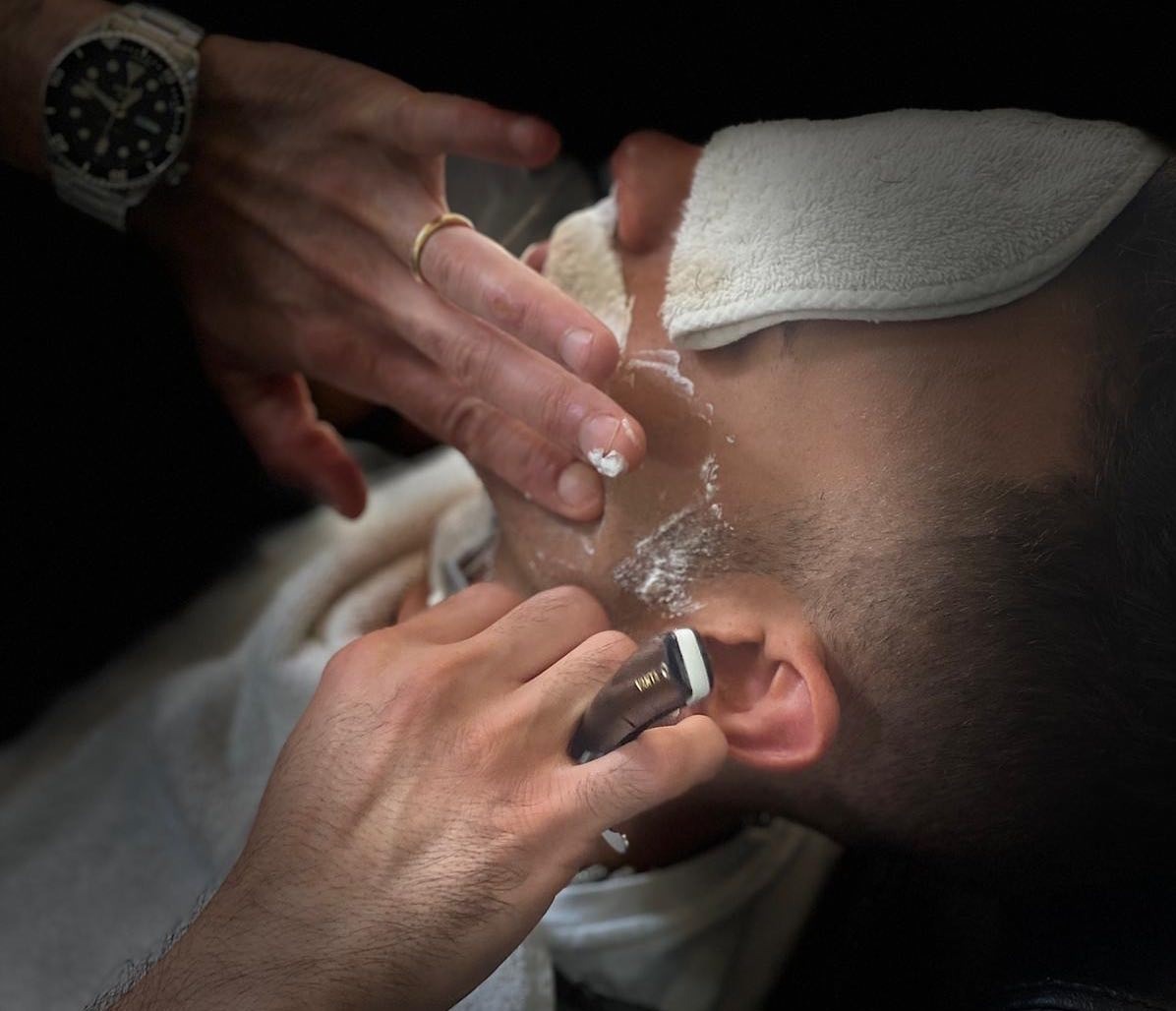 Rasatura completa - wet shave santabarba barber club